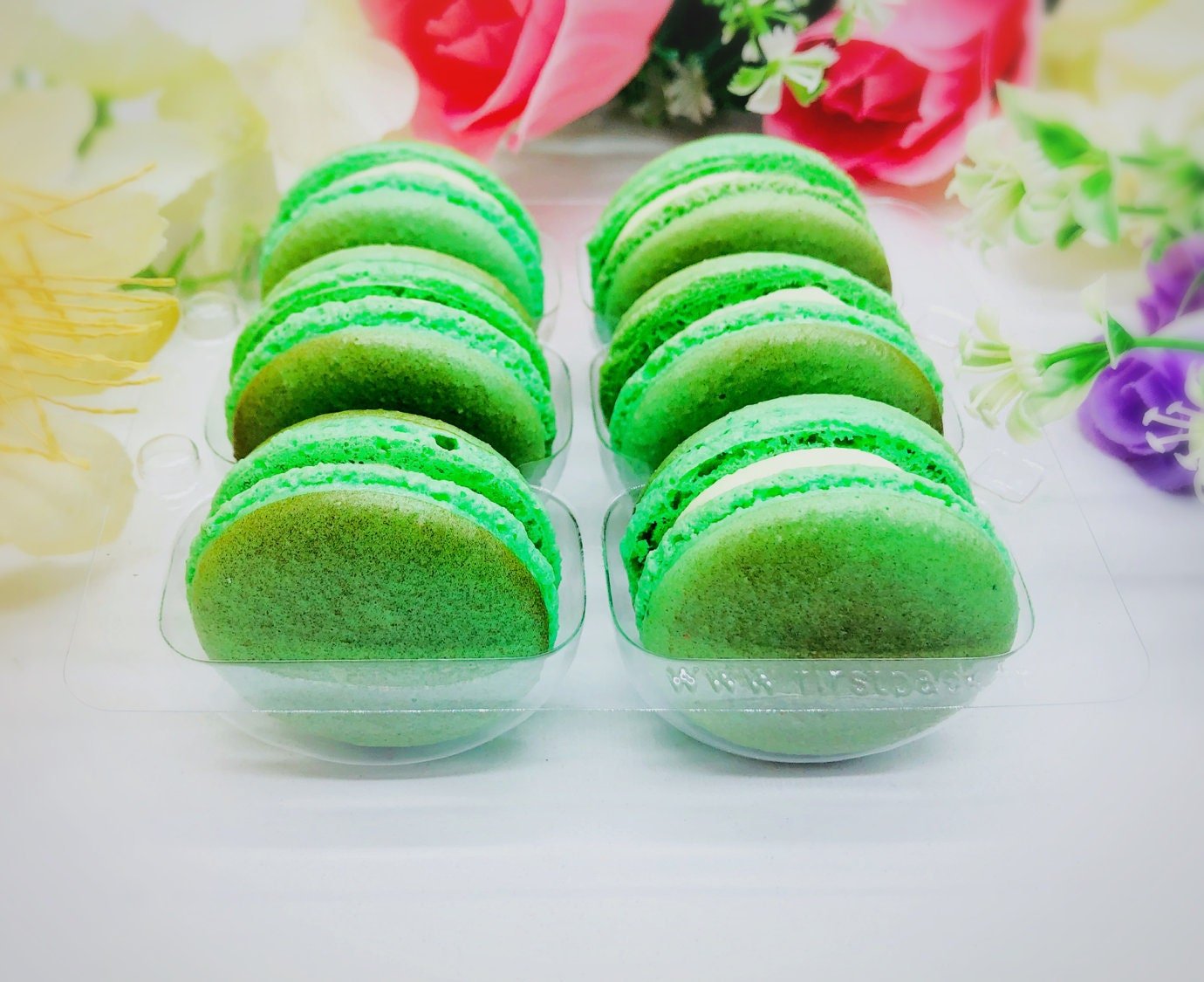Kiwi French Macarons | Perfect for your next celebratory events. - Macaron Centrale12 pack
