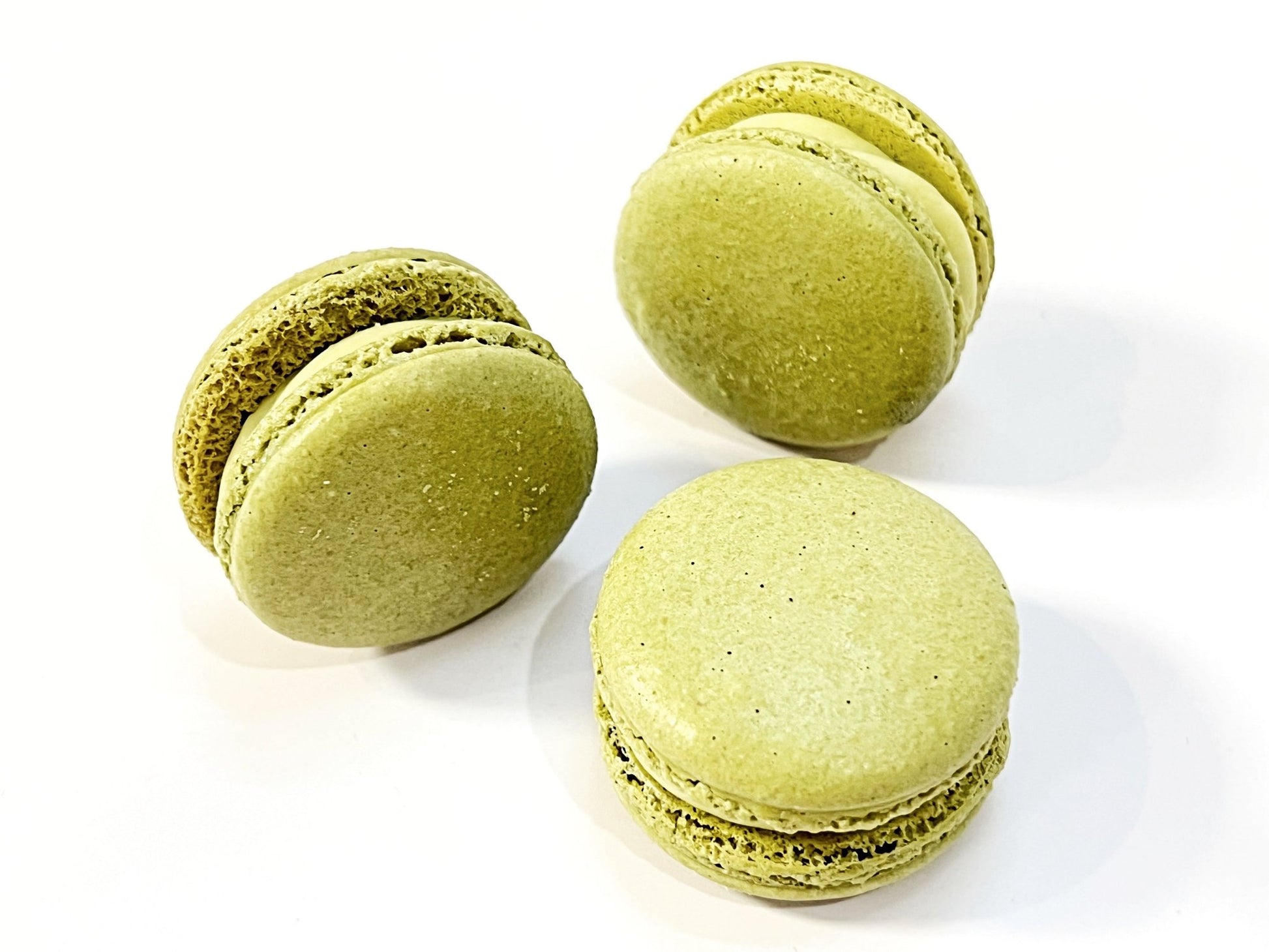Lemon Ganache Lavender French Macarons | Perfect for your next holiday feast. - Macaron Centrale