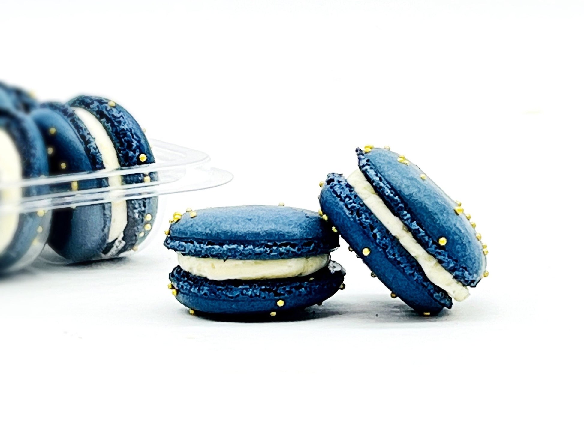 Lemon Lavender French Macaron | Available in 6, 12 & 24 - Macaron Centrale6 Pack