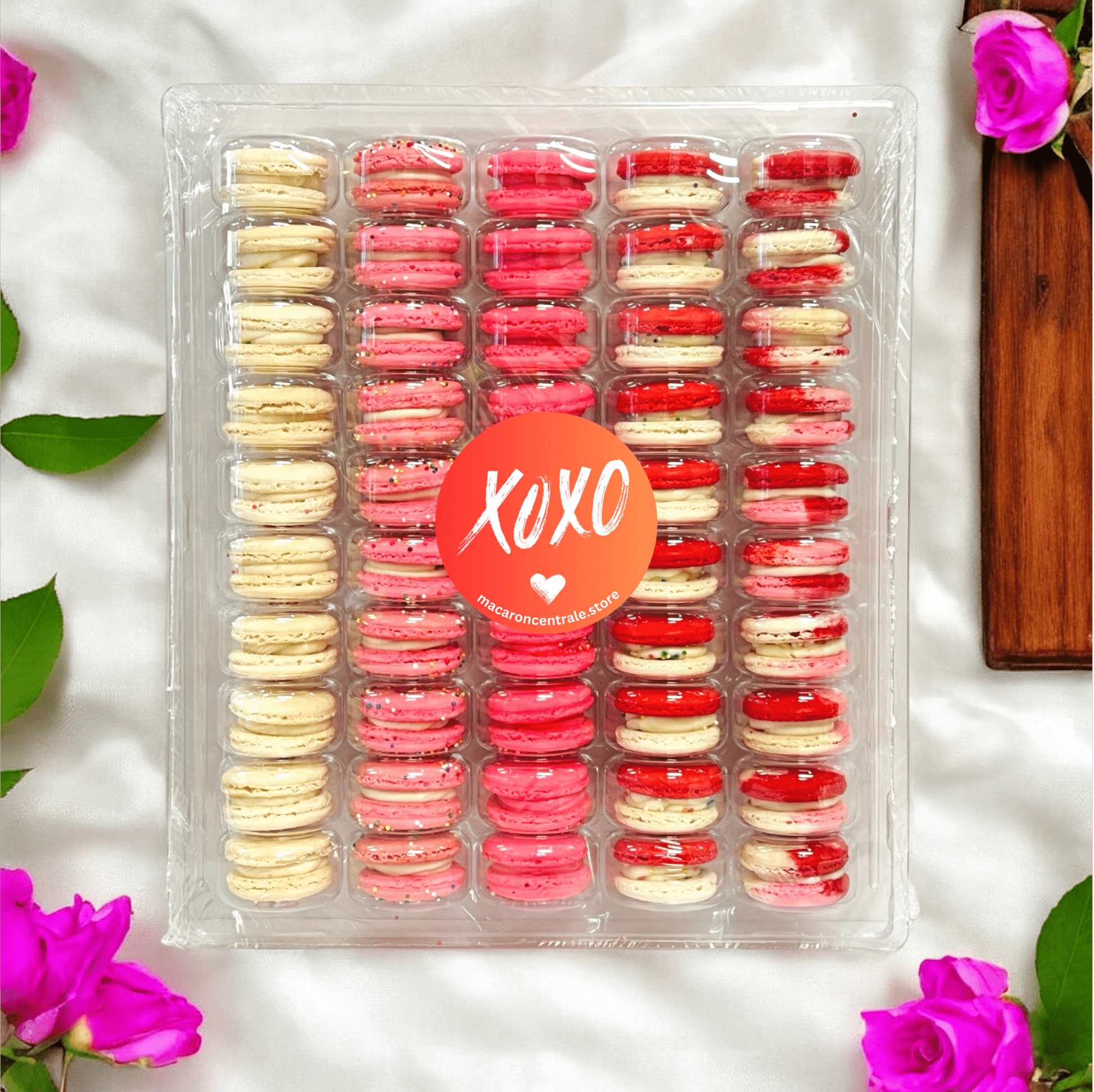 Love & Berries 50 - Pack Macaron Assortment – Vanilla, Black Cherry, Raspberry'n More - Macaron Centrale