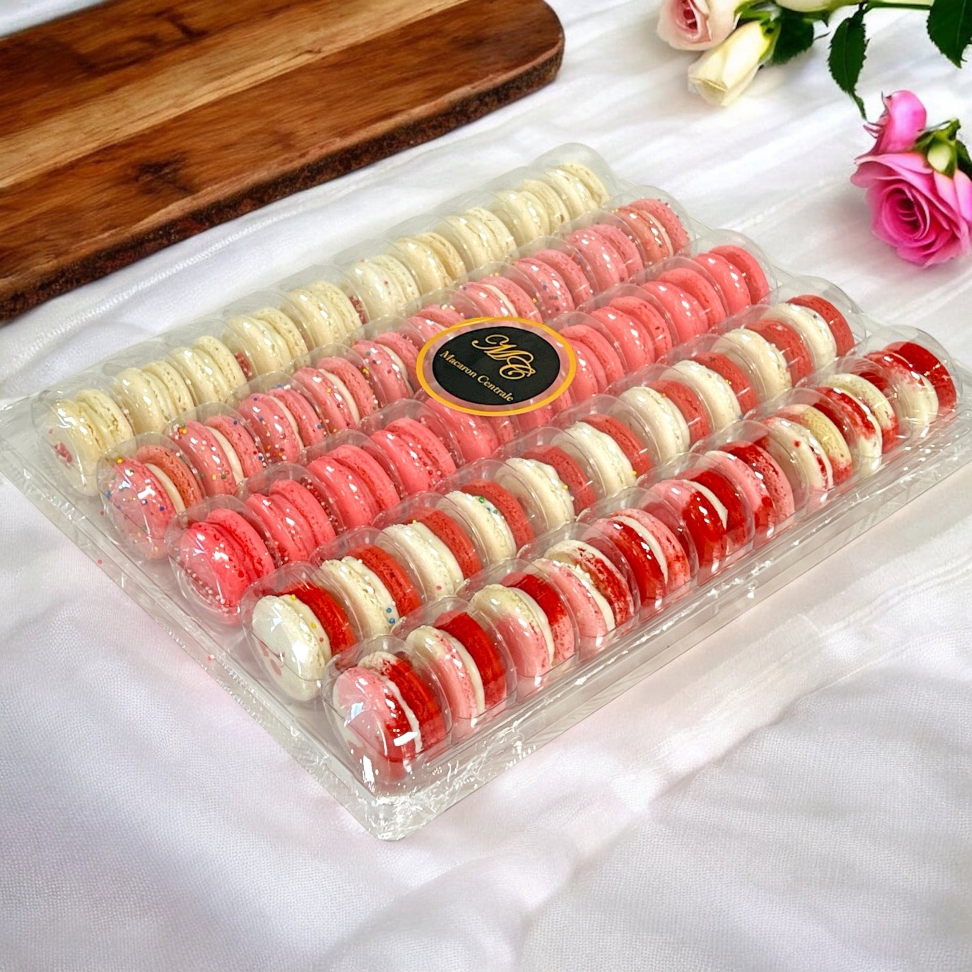 Love & Berries 50 - Pack Macaron Assortment – Vanilla, Black Cherry, Raspberry'n More - Macaron Centrale