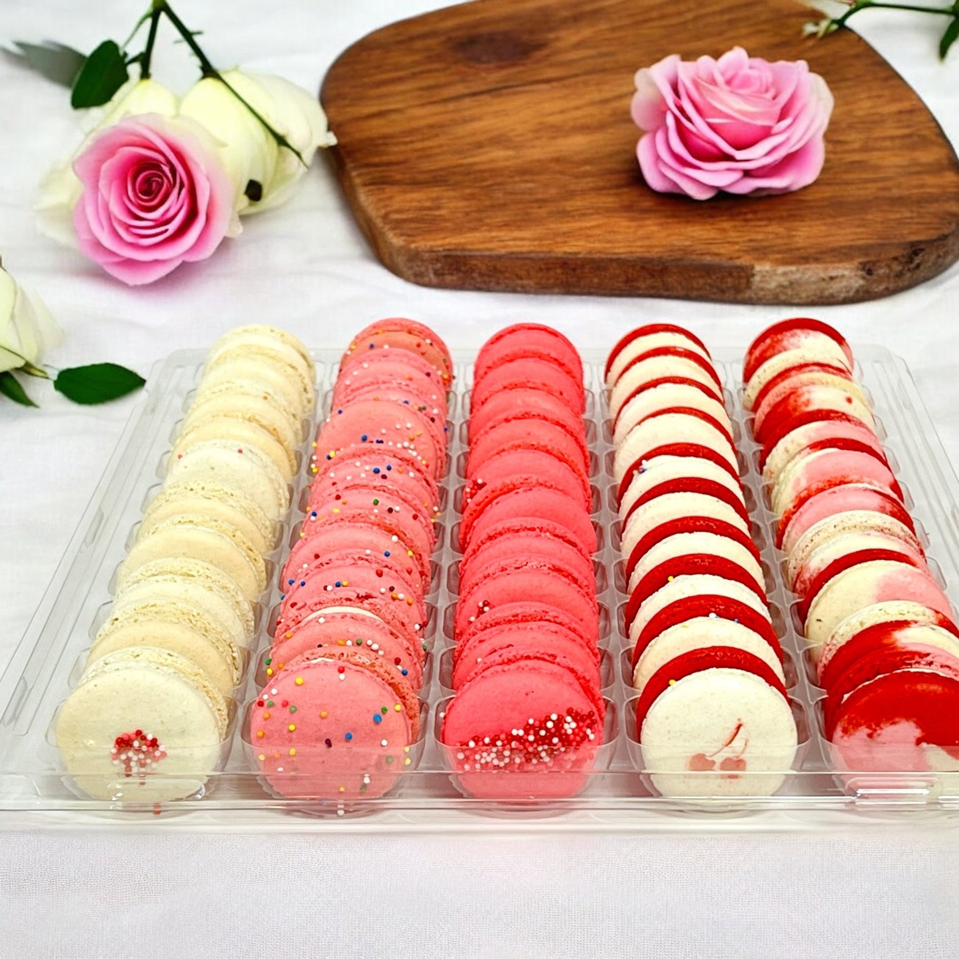 Love & Berries 50 - Pack Macaron Assortment – Vanilla, Black Cherry, Raspberry'n More - Macaron Centrale