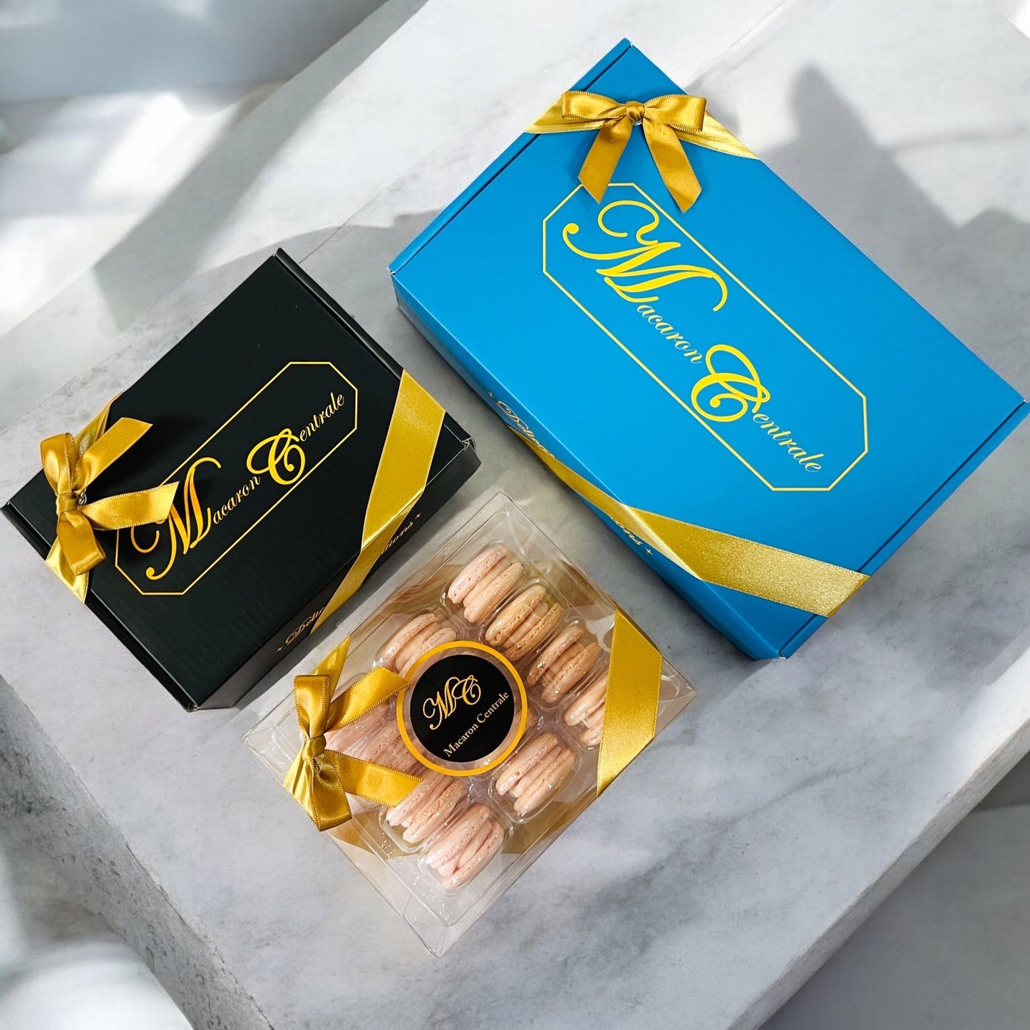 Love You Mom Macaron Gift Box - Macaron CentraleMother's Day12 Pack Charming Clear Keepsake Box