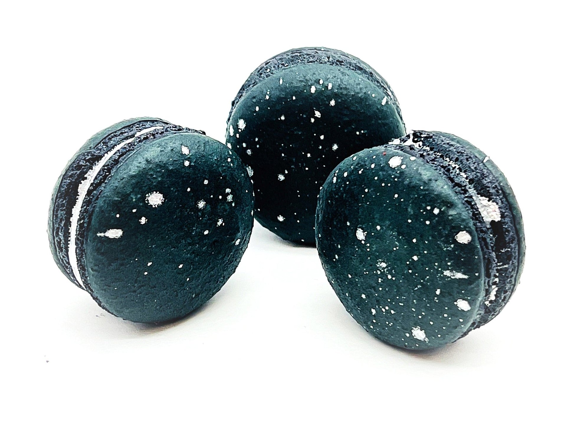 Luxe Mac | Black Macaron with Silver Splatter | Available in 6, 12 and 24 Pack - Macaron Centrale6 Pack