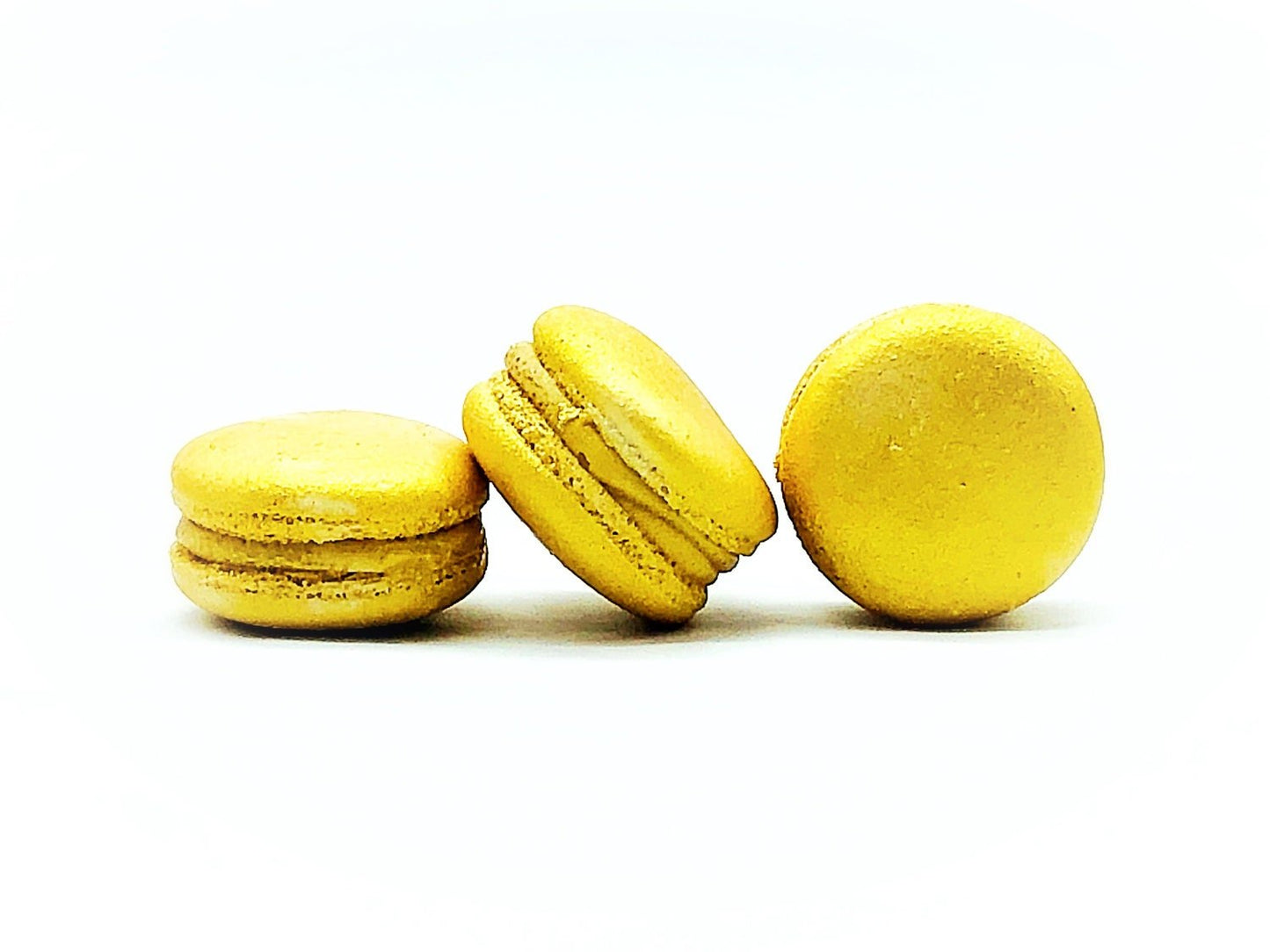 Luxe Mac | Gold Macarons | Ideal for celebratory events. - Macaron Centrale6 Pack