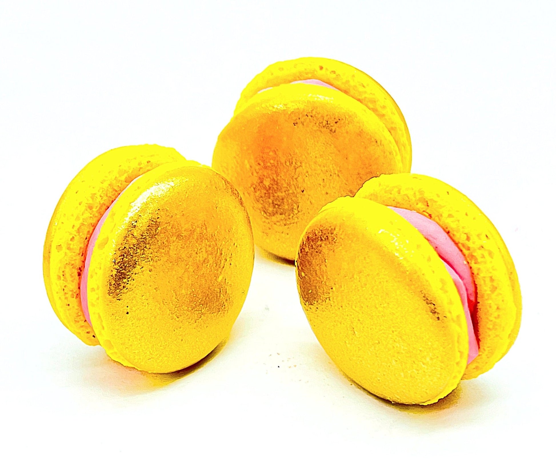 Luxe Mac | Gold Raspberry French Macaron | Available in 6, 12 and 24 Pack - Macaron Centrale6 Pack