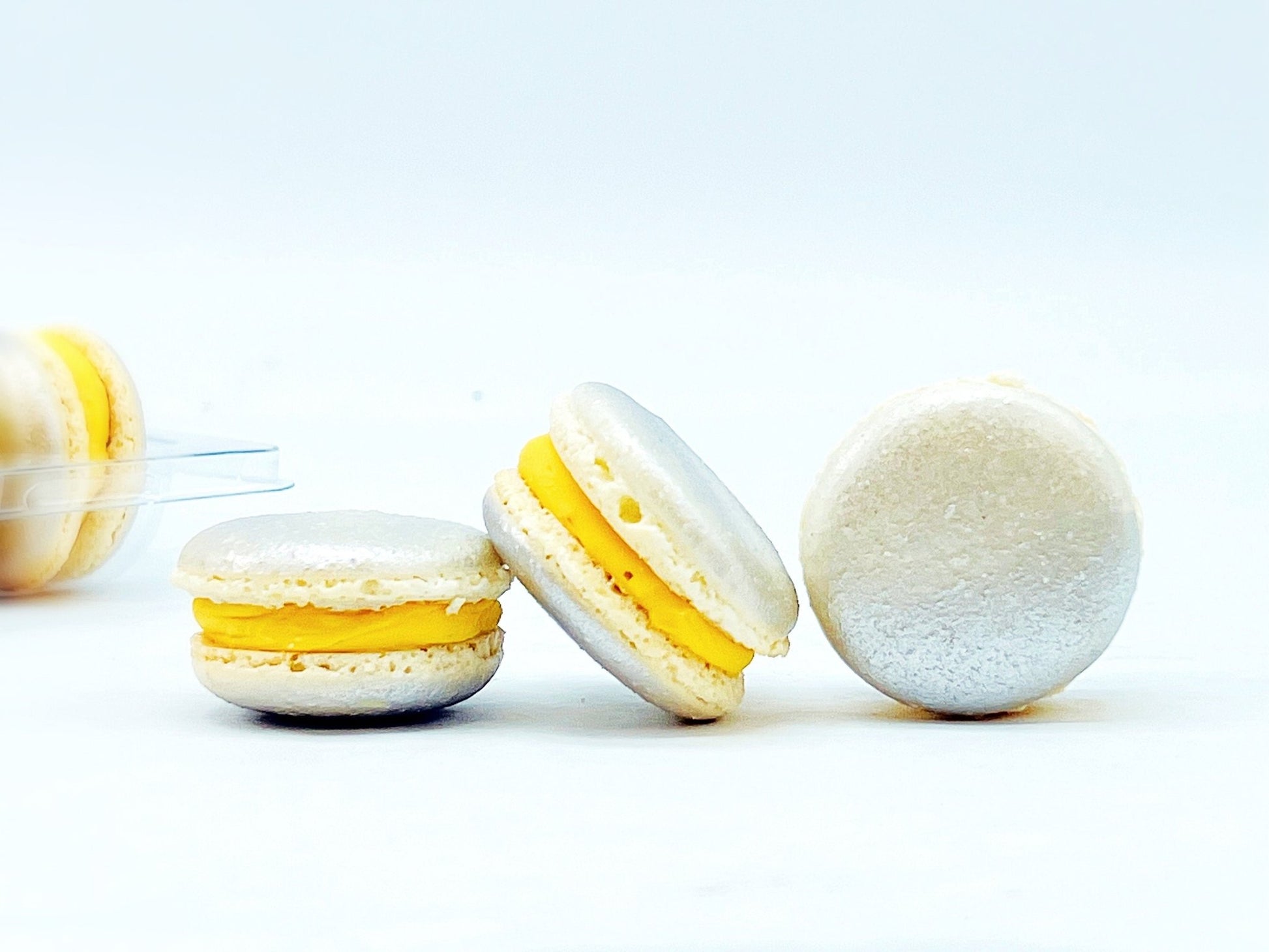 Luxe Mac | Honey Butterscotch French Macaron | Available in 6, 12 and 24 Pack - Macaron Centrale6 Pack