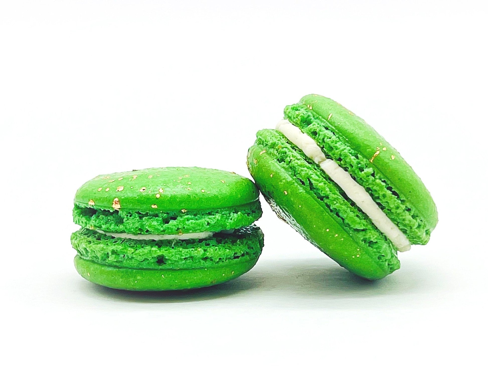 Luxe Mac | Leaf Green Macaron with Gold Splatter | Available in 6, 12 and 24 Pack - Macaron Centrale6 Pack