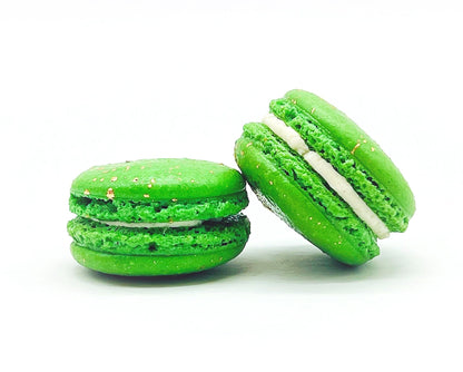 Luxe Mac | Leaf Green Macaron with Gold Splatter | Available in 6, 12 and 24 Pack - Macaron Centrale6 Pack