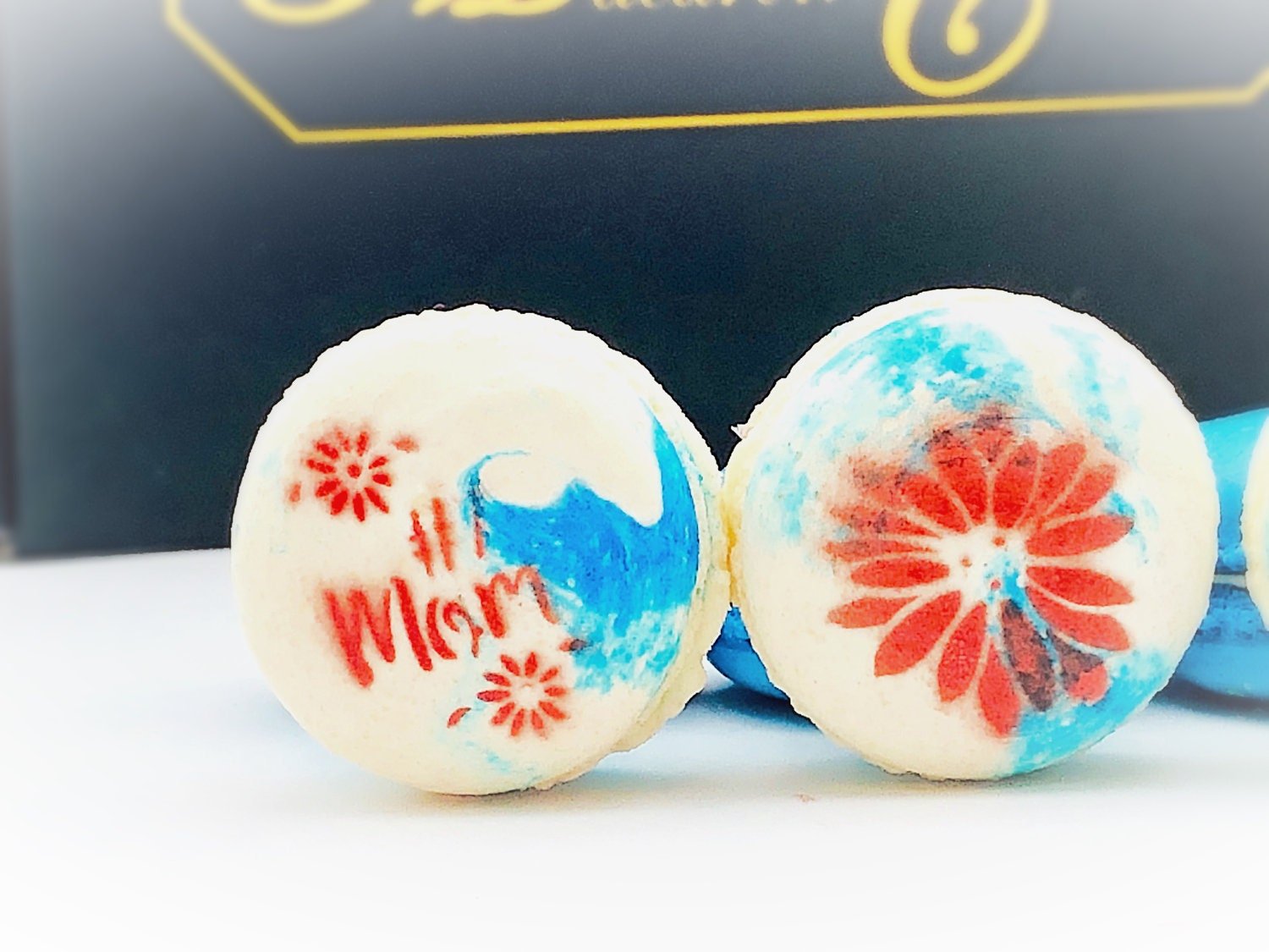 Mother's Day Macaron Set (Blue) | 12 Pack | a perfect gift for your mom - Macaron Centrale