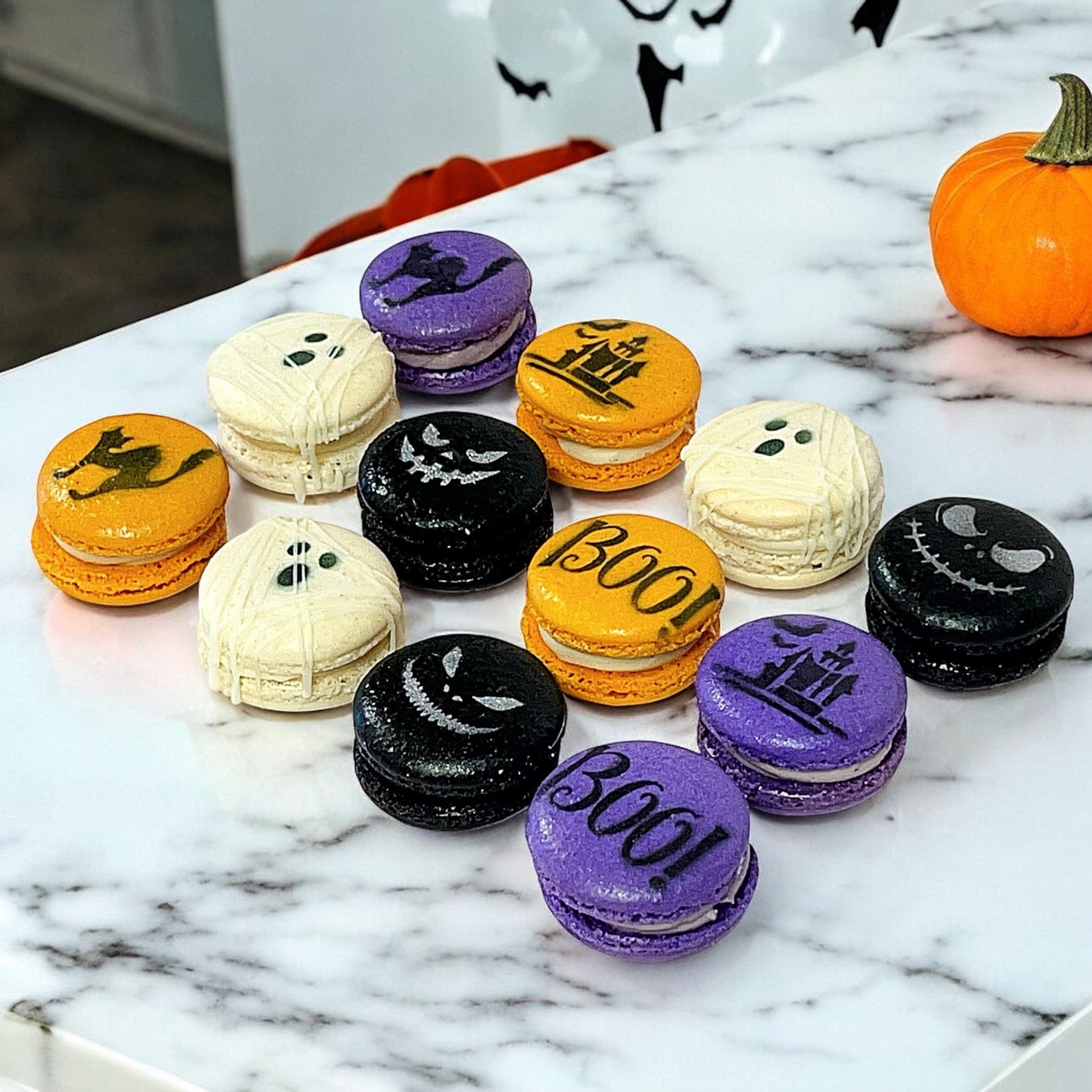 No Tricks, Just Macaron Treats! Halloween Set French Macarons - Macaron Centrale6 Pack
