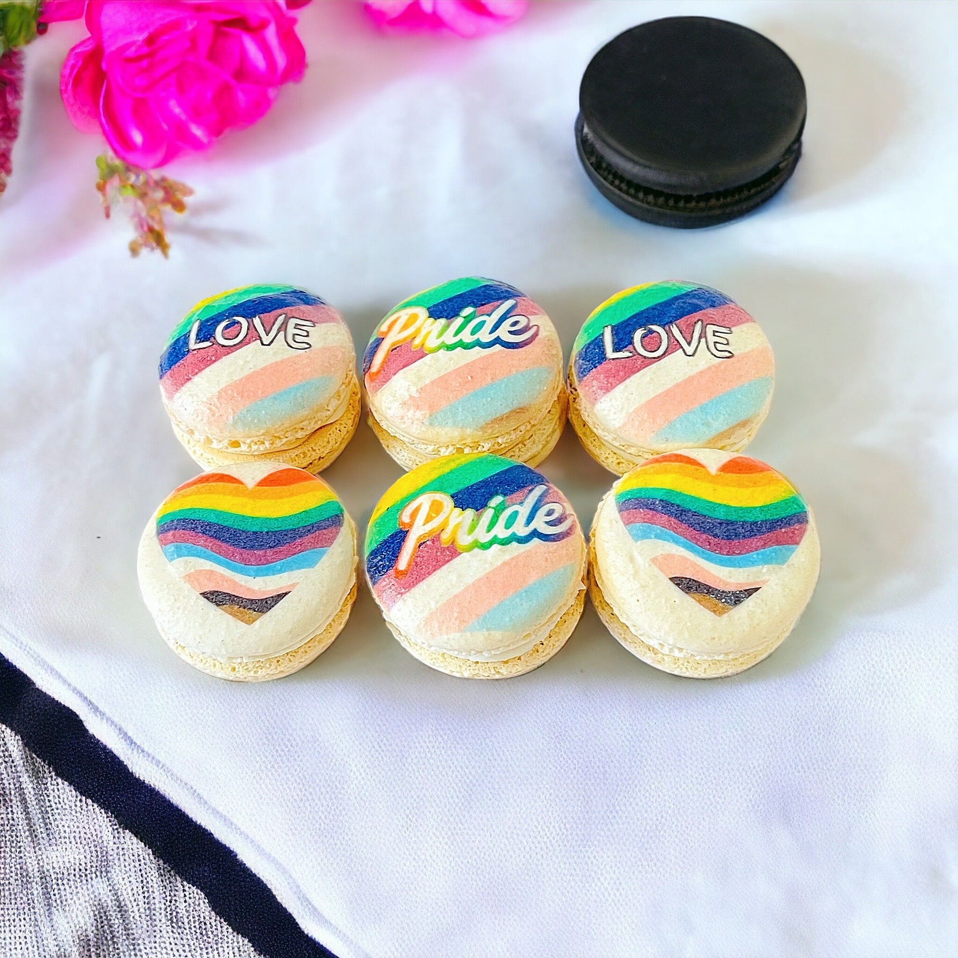 Pride & Love Macarons - Macaron Centrale6 Pack