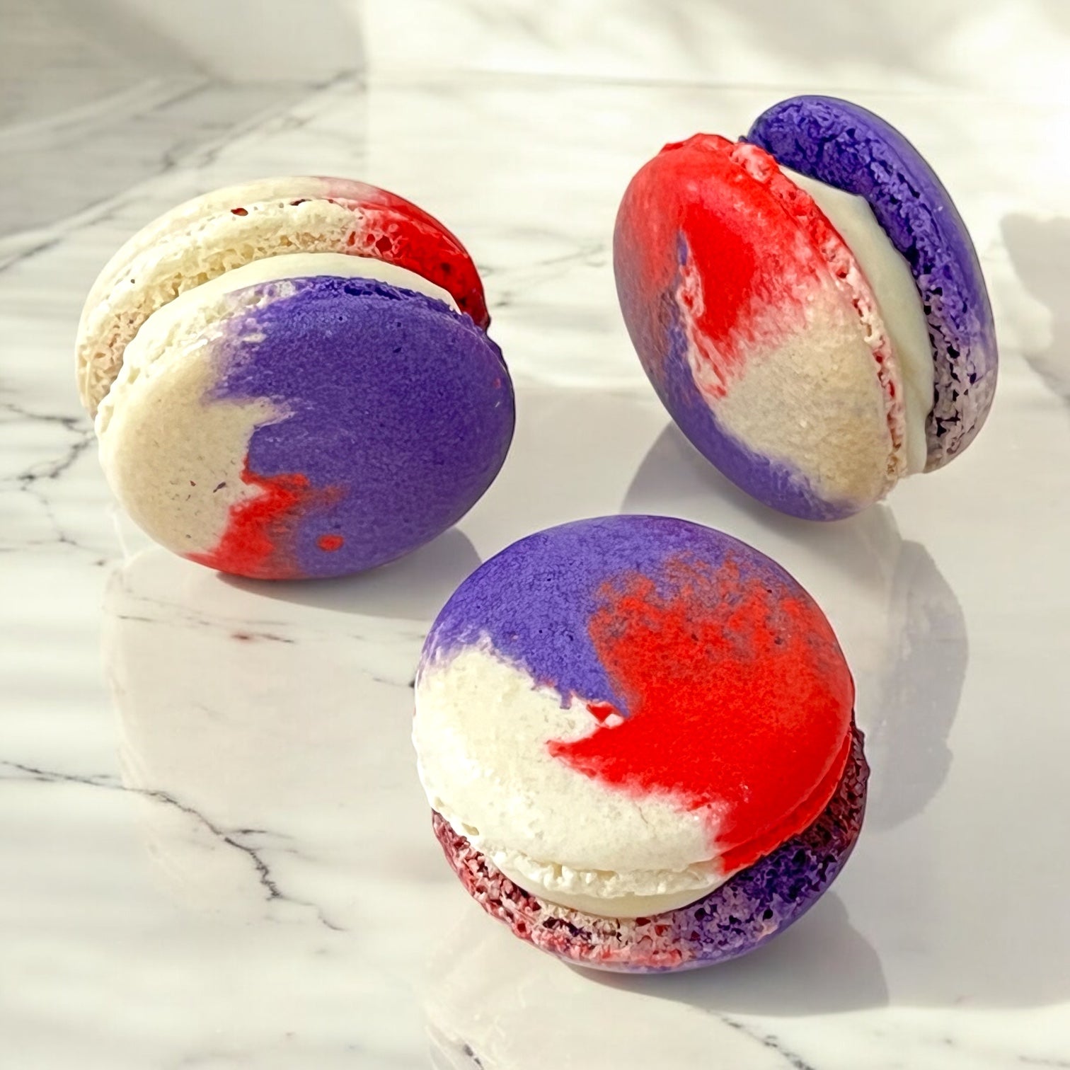 Red Velvet Cheesecake | Available in 6 , 12 & 24 Pack - Macaron Centrale6 Pack