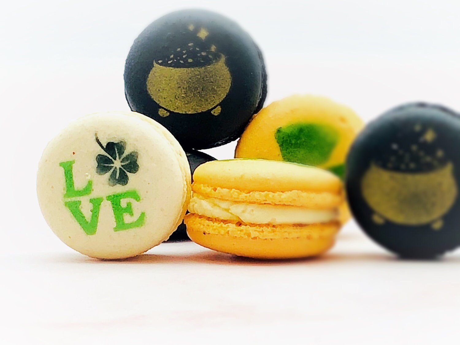 St. Patrick's Day French Macaron Set #2 | 12 Pack | Free Shipping, perfect for upcoming St. Patrick's Day Celebration - Macaron Centrale