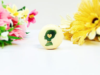 Women Love French Macaron Set | Customizable Your Own Flavors | a perfect gift for your loved ones. - Macaron Centrale12 PackGold