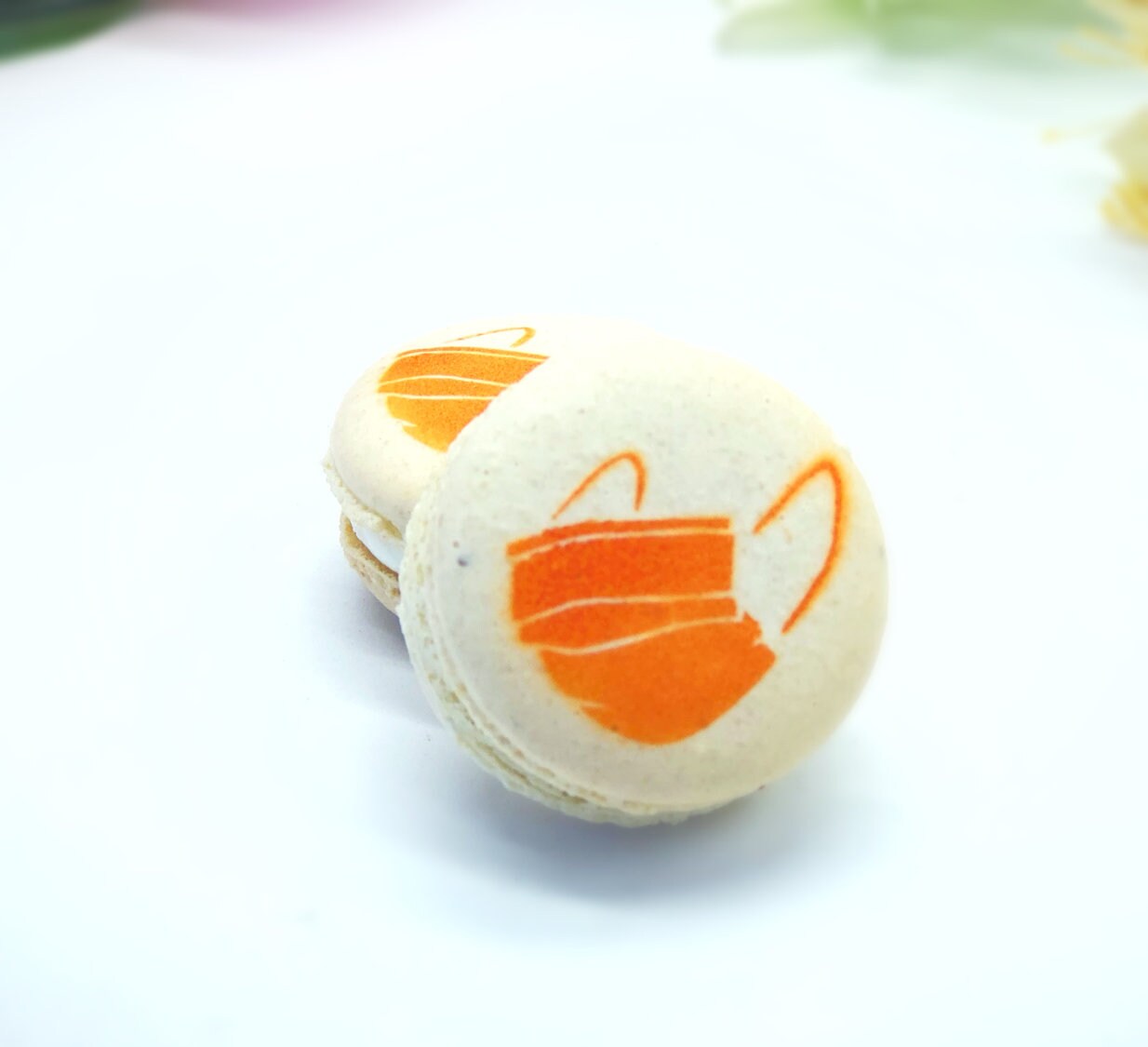 Novelty Macarons | Edible Spray Paint (Face Mask)